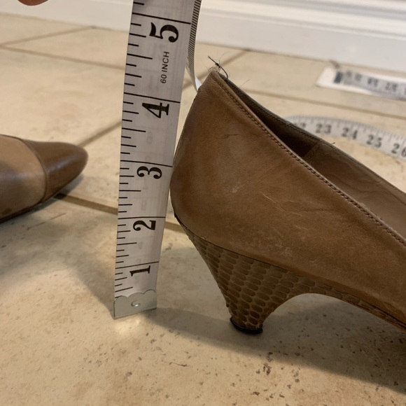 Vintage Golden Plume 8 AA Narrow Kitten Heel Pumps Leather Snake Print Cap Toe - Picture 12 of 12